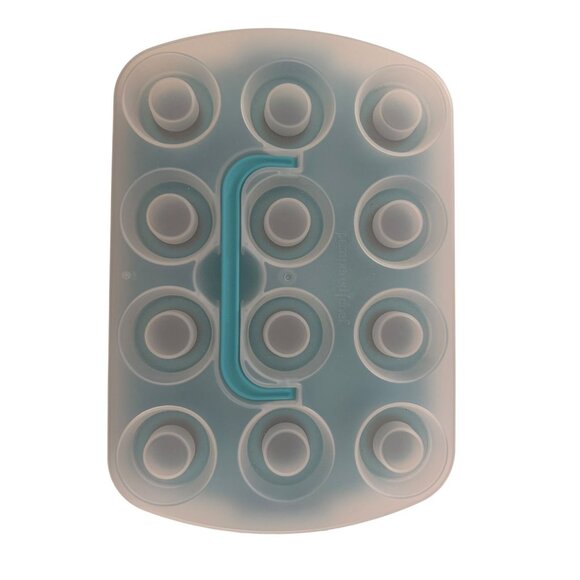 Pampered Chef Cupcake Pan & Carrier Set New - Picture 2 of 8